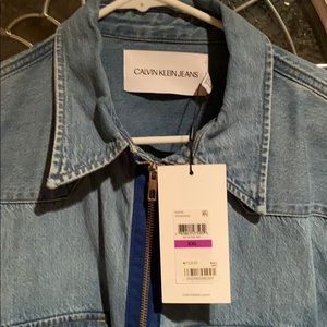 Brand new Calvin Klein men’s zippered denim shirt